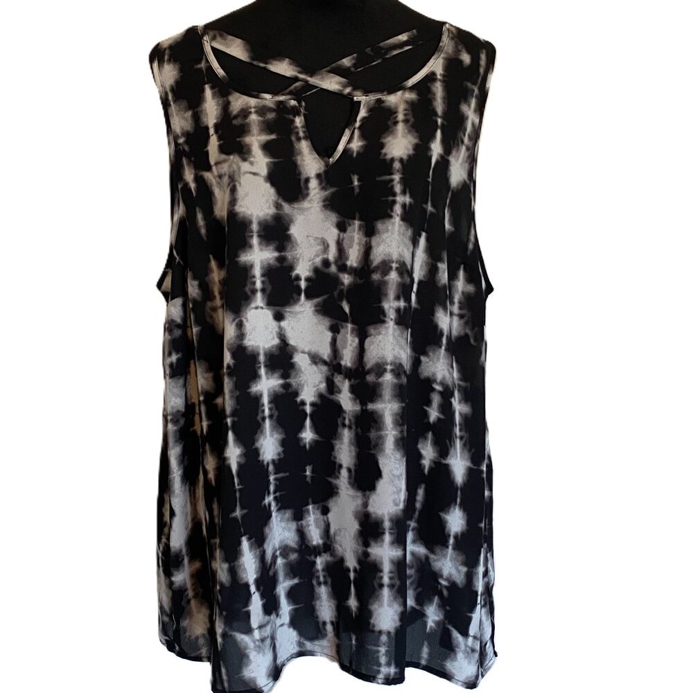Torrid SZ 18/20 Polyester Black White Tie-dye Print Sleeveless Top
